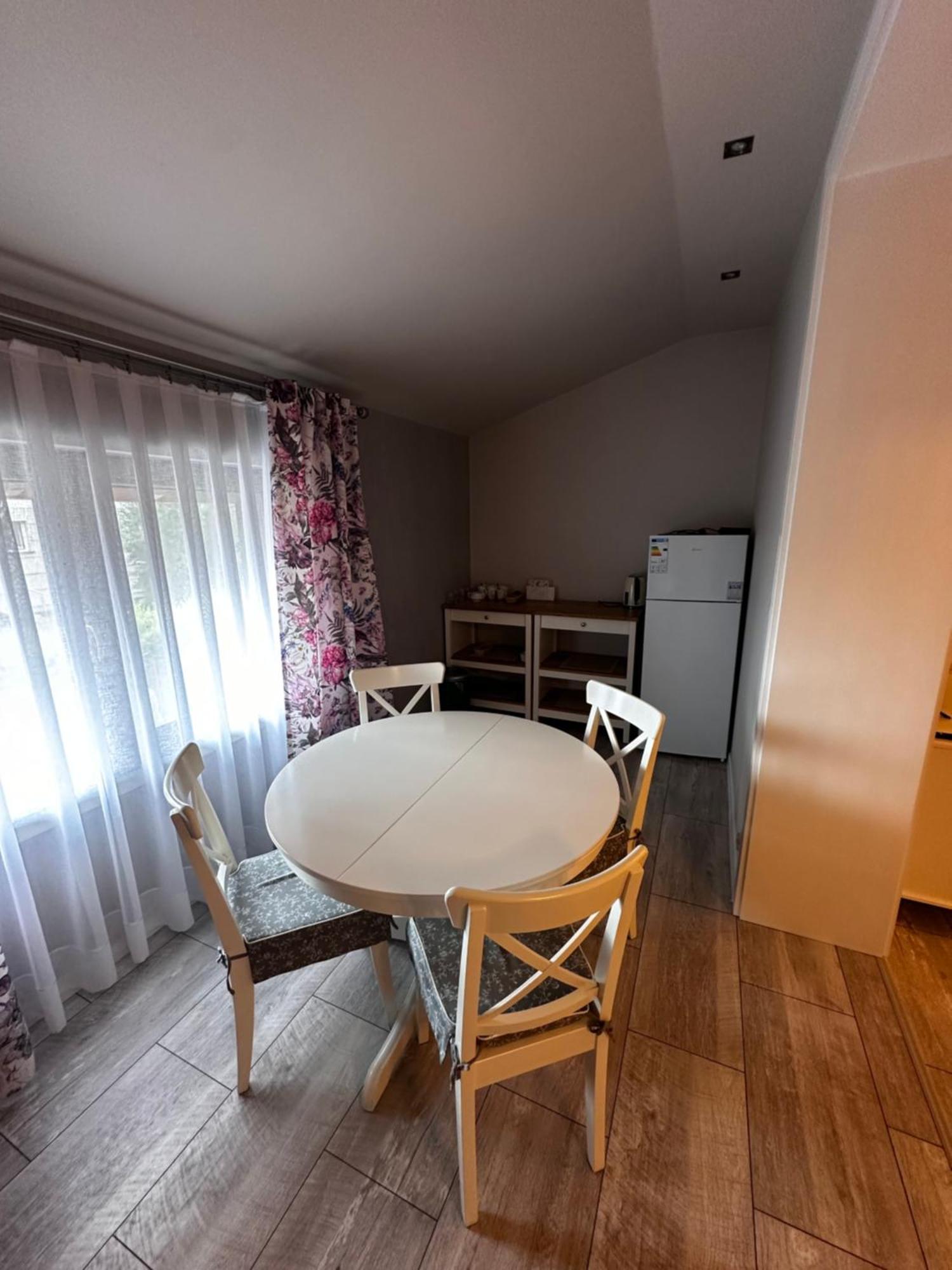 Apartamenty Czerwona Roza Wieprz  Luaran gambar